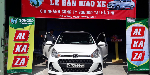 Lễ bàn giao xe cho Nhà phân phối ALKAZA tại Hà Tĩnh
